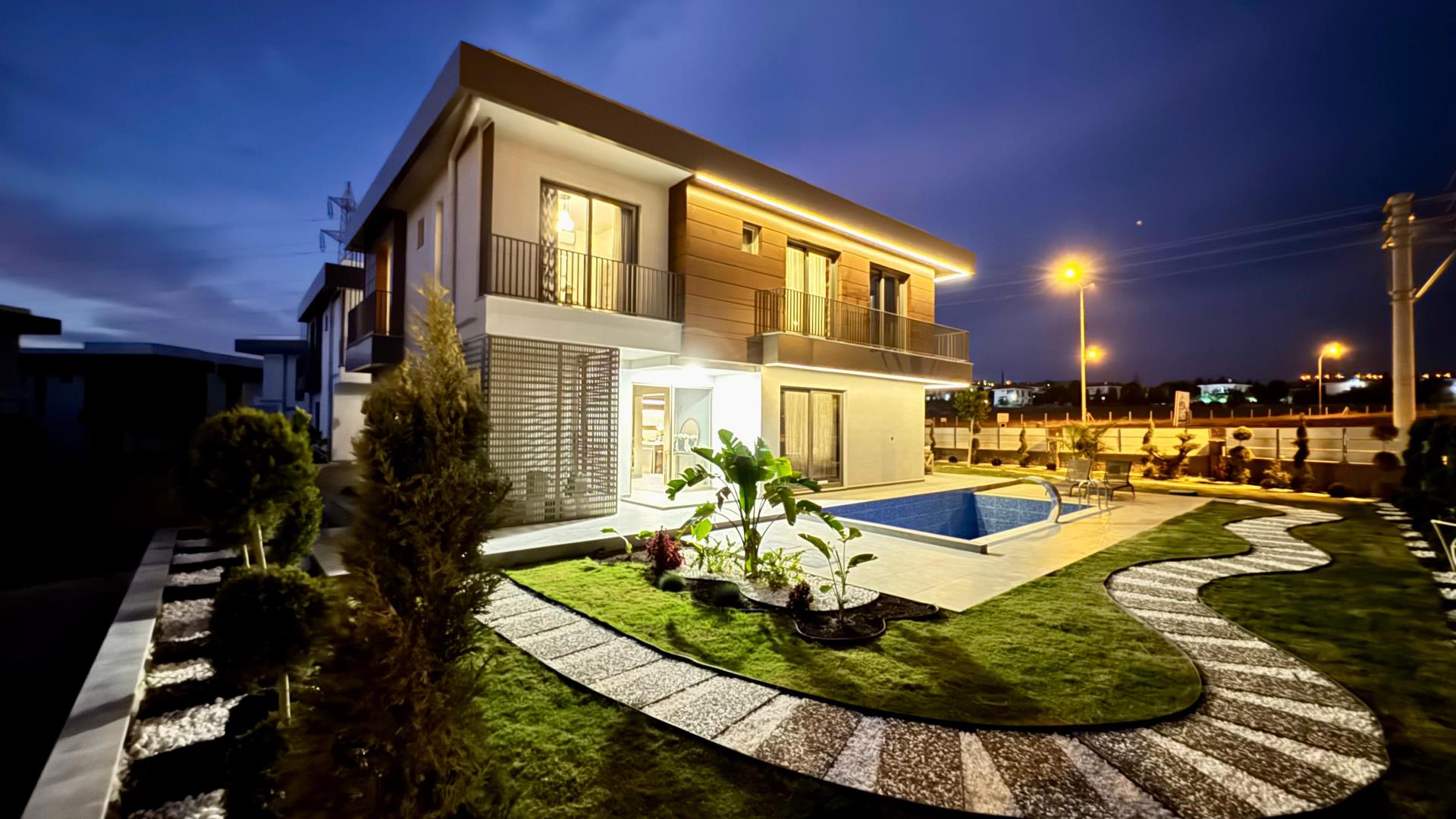 X Bahçe Koru 2 Villaları